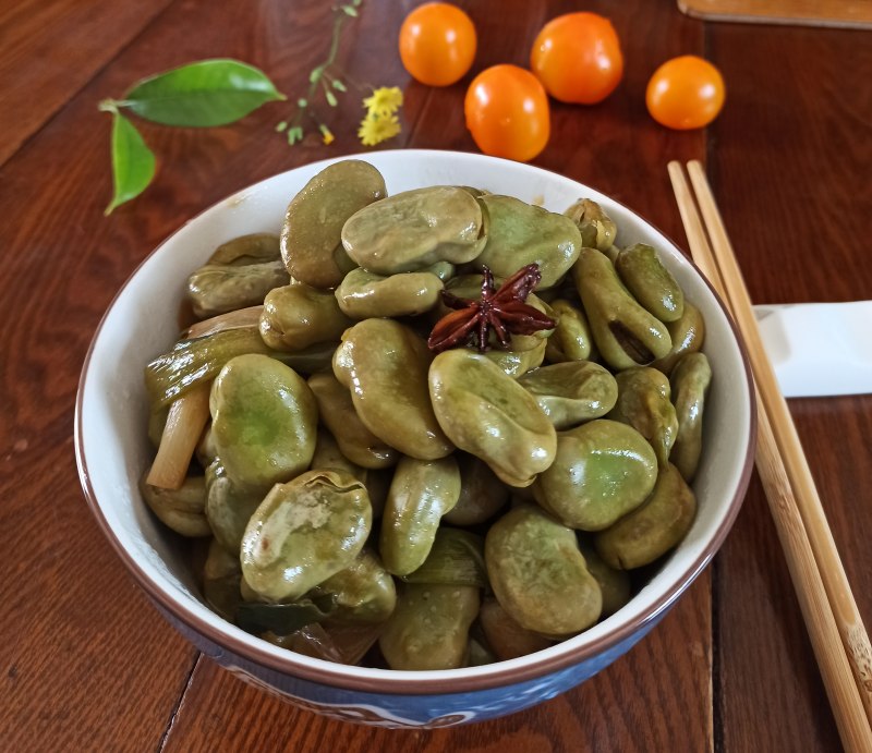 葱焖蚕豆的家常做法 葱焖蚕豆怎么做好吃